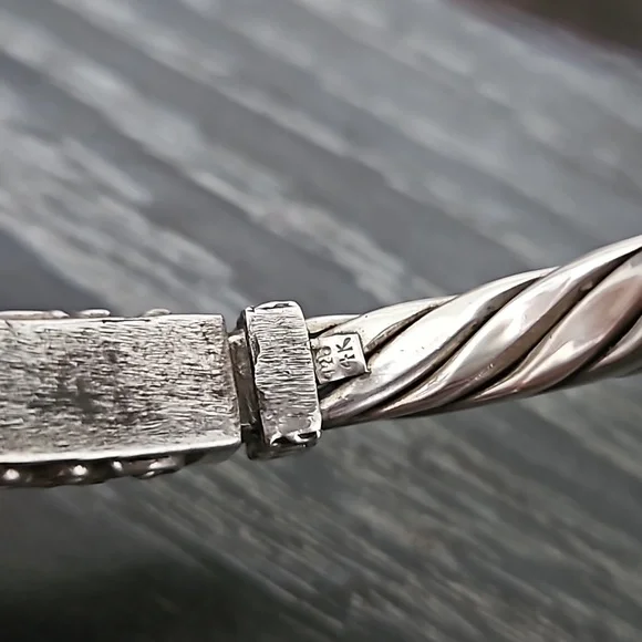 Sterling and 14k hinged bangle bracelet - Picture 4 of 4